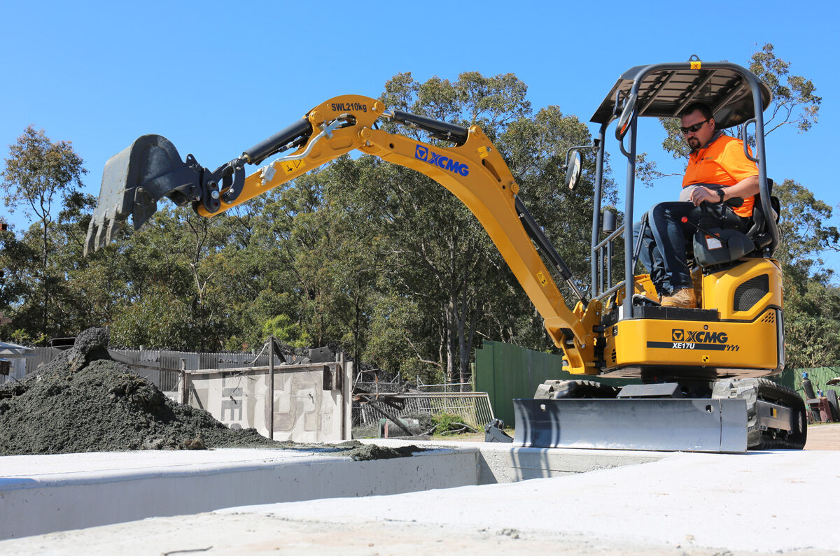 XCMG-XE17U-Mini-Excavator-8