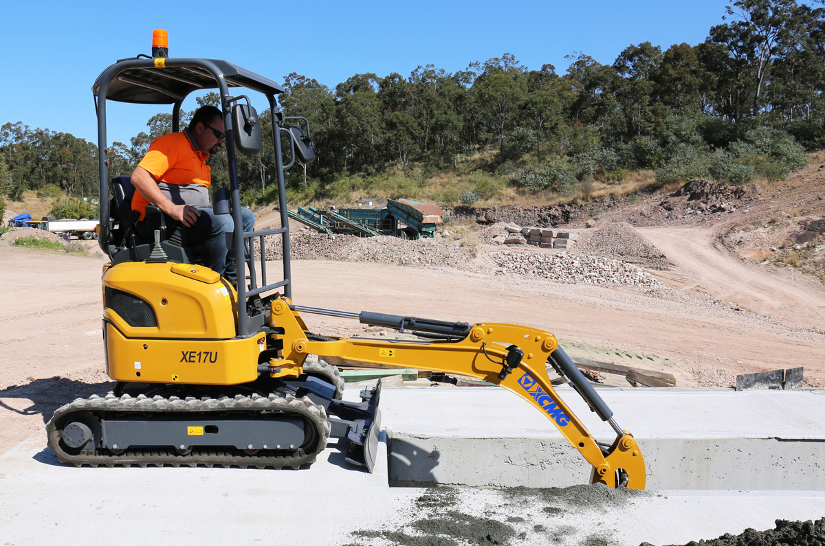 XCMG-XE17U-Mini-Excavator-9