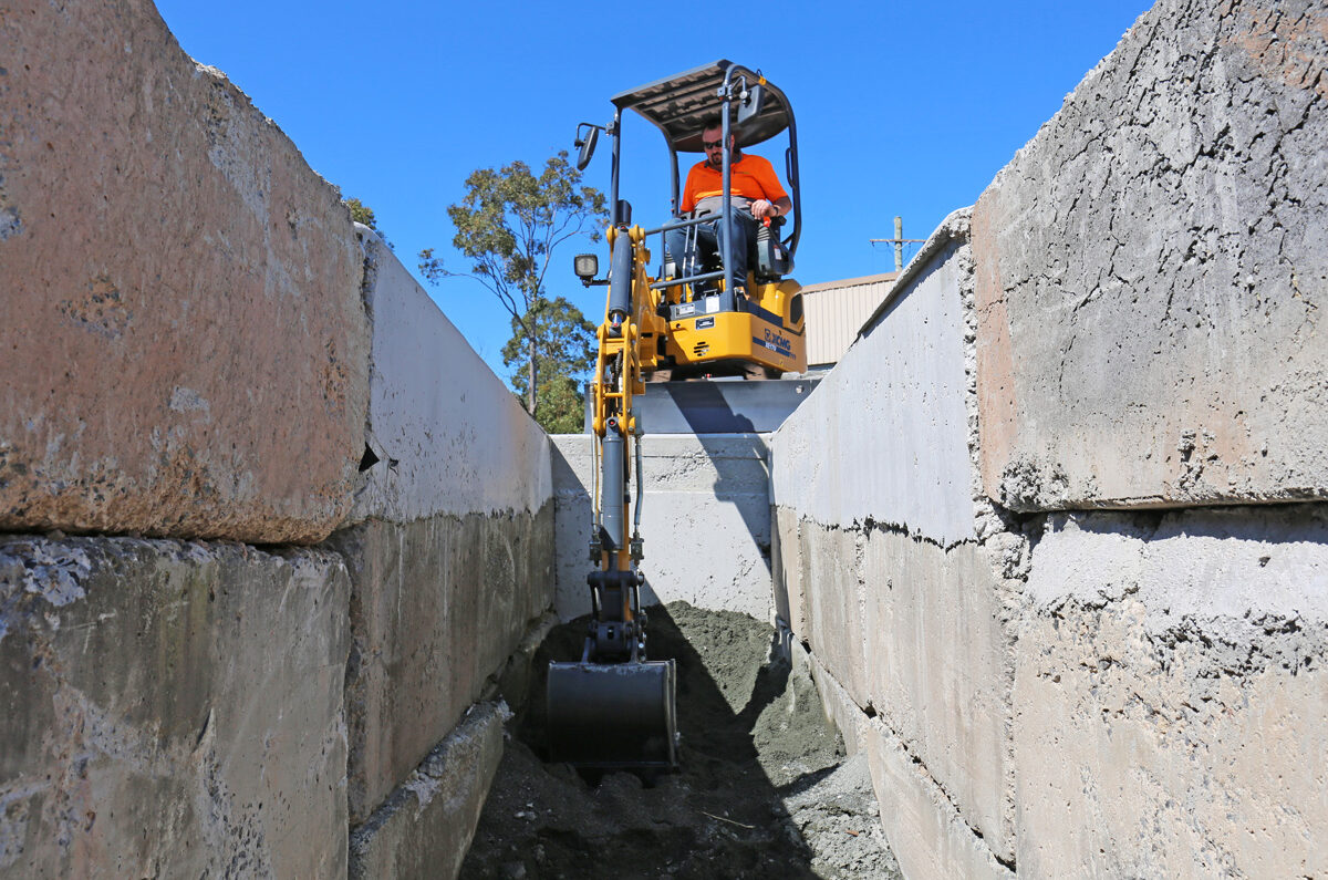 XCMG-XE17U-Mini-Excavator-7