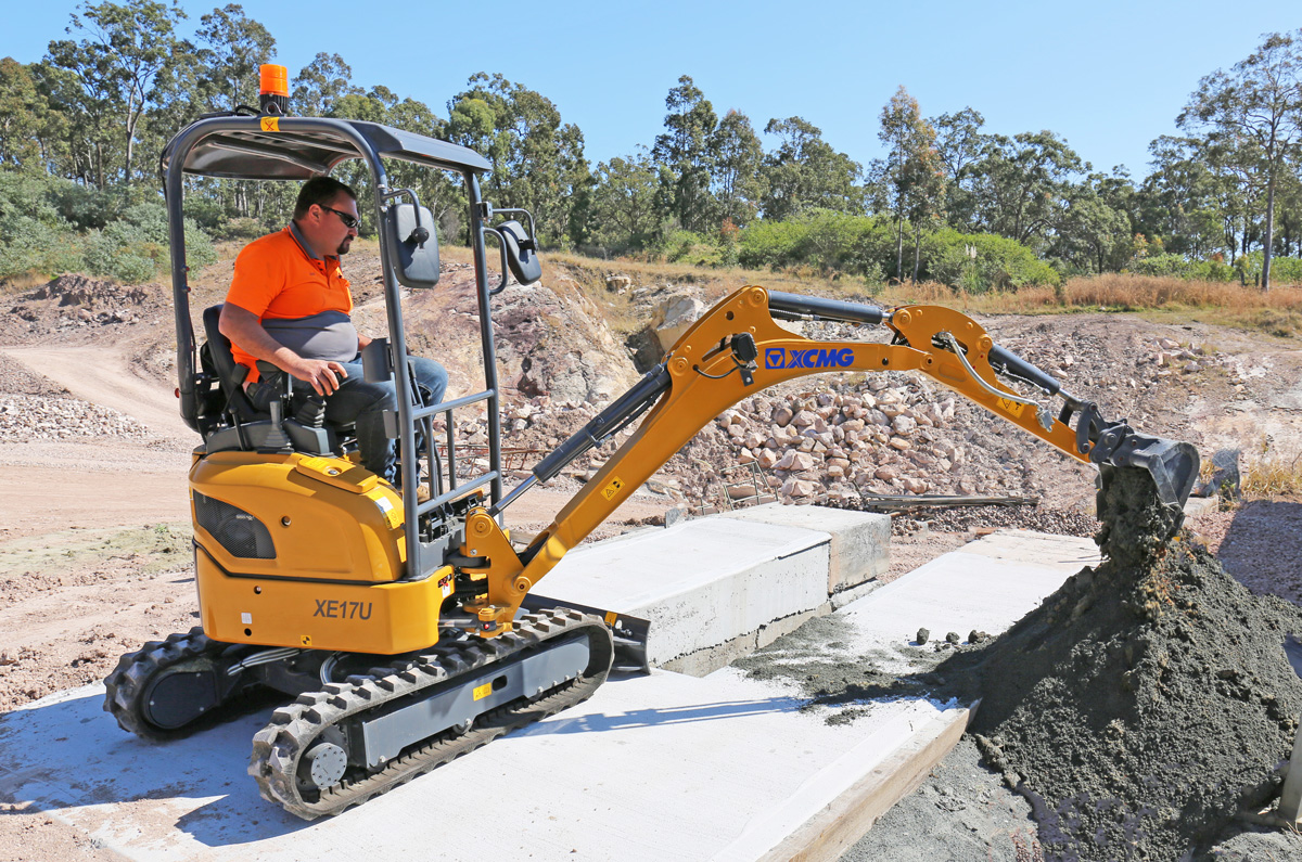 XCMG-XE17U-Mini-Excavator-2