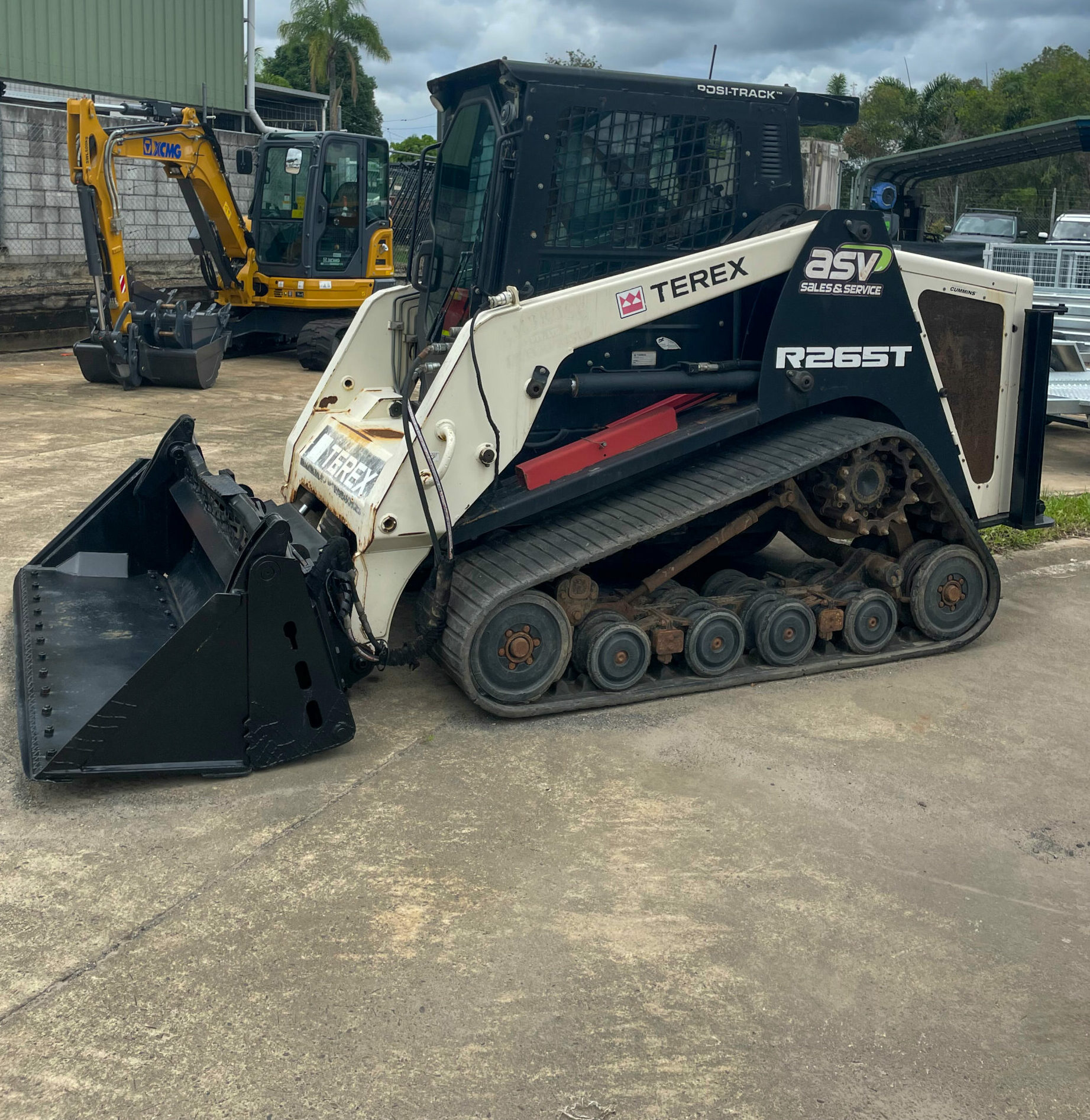 Used-Terex-R265T Track Loader