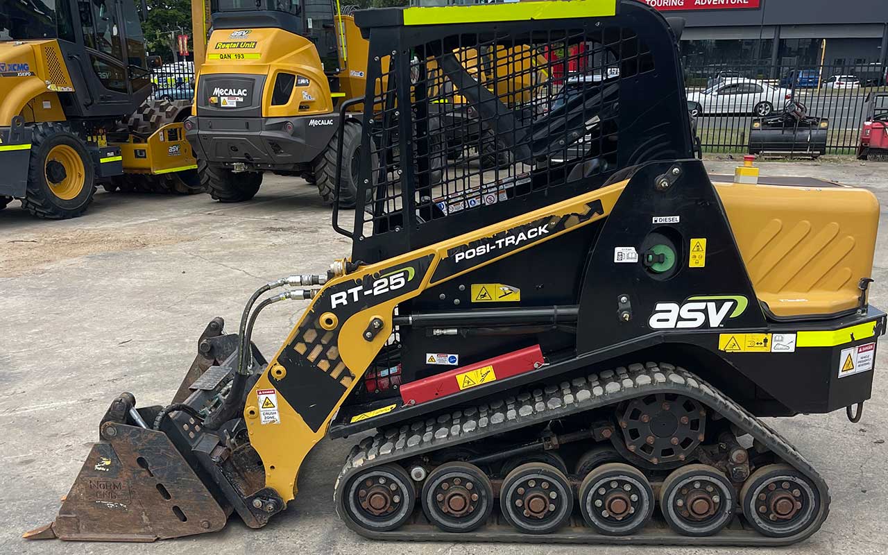 2021 ASV RT-25 Posi-Track Loader image 2