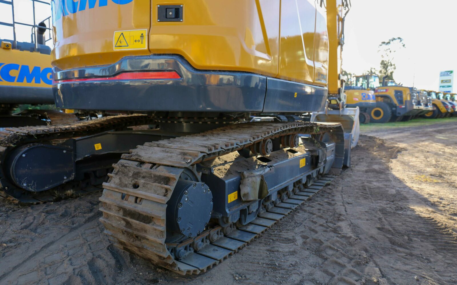 XCMG XE155ECR Excavator Ex Demo (8)