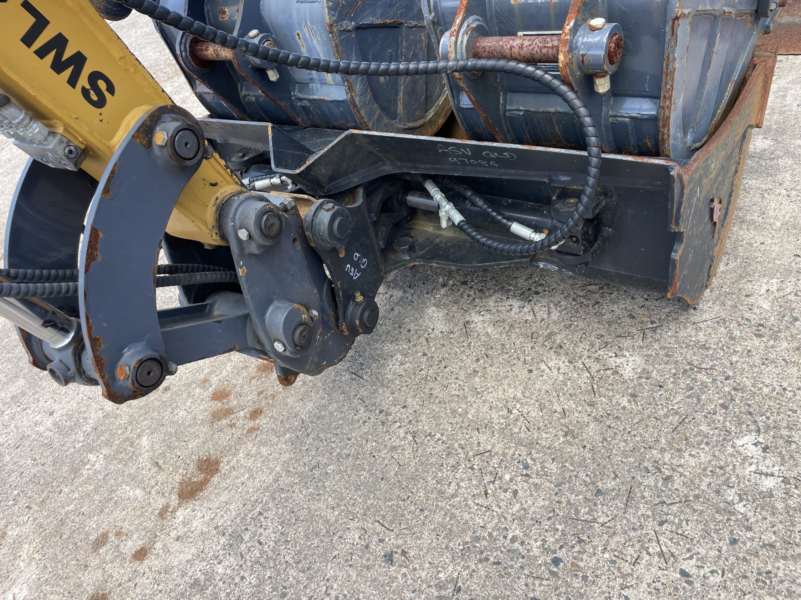 2022 XCMG XE35U EXCAVATOR image 3