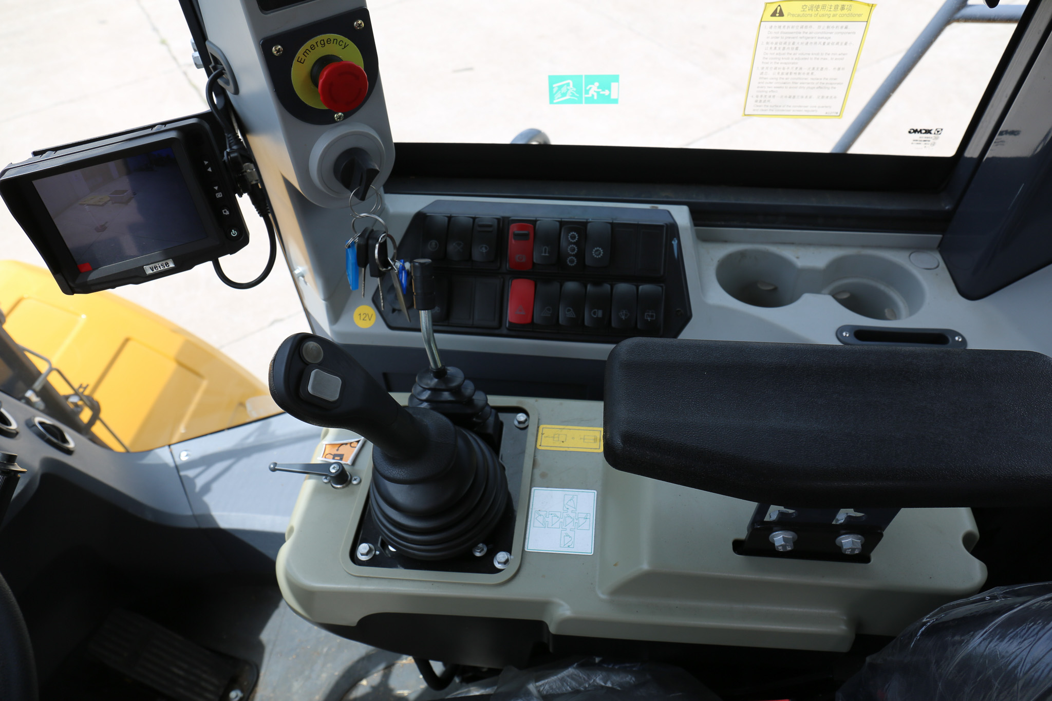 Ex-Demo XCMG XC958 Wheel Loader image 6