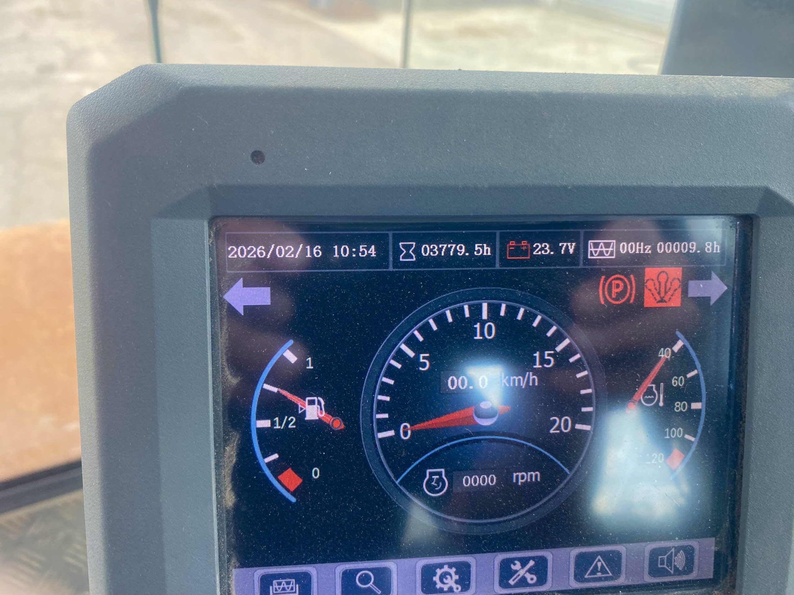 XCMG XS123 Smooth Drum Roller image 7