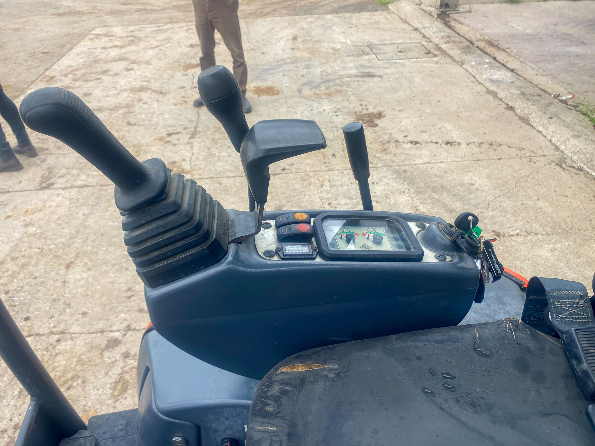 2019 Eurocomach ES18ZT Mini Excavator image 6