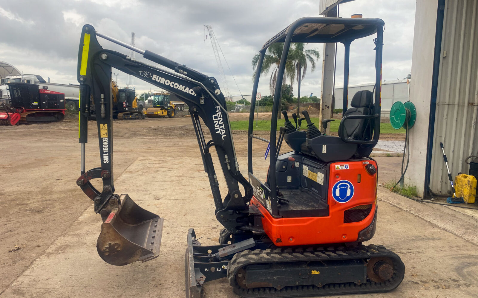 2019 Euocomach ES18ZT mini excavator (3)