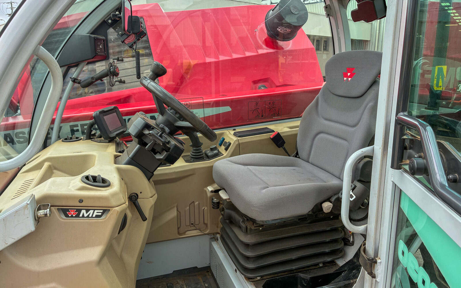 Used Massey Ferguson Telehandler (11)