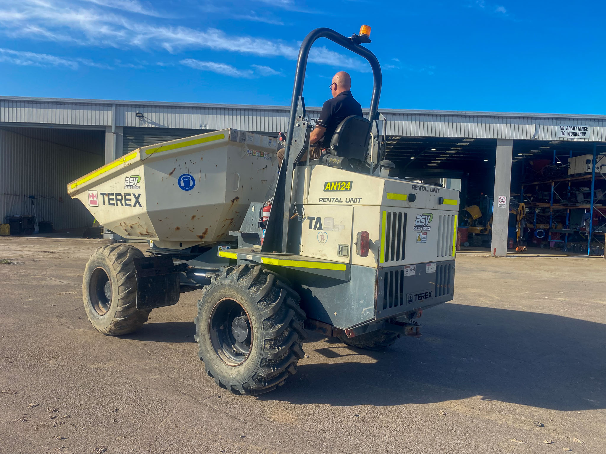 2017 Terex TA9S Site Dumper image 7