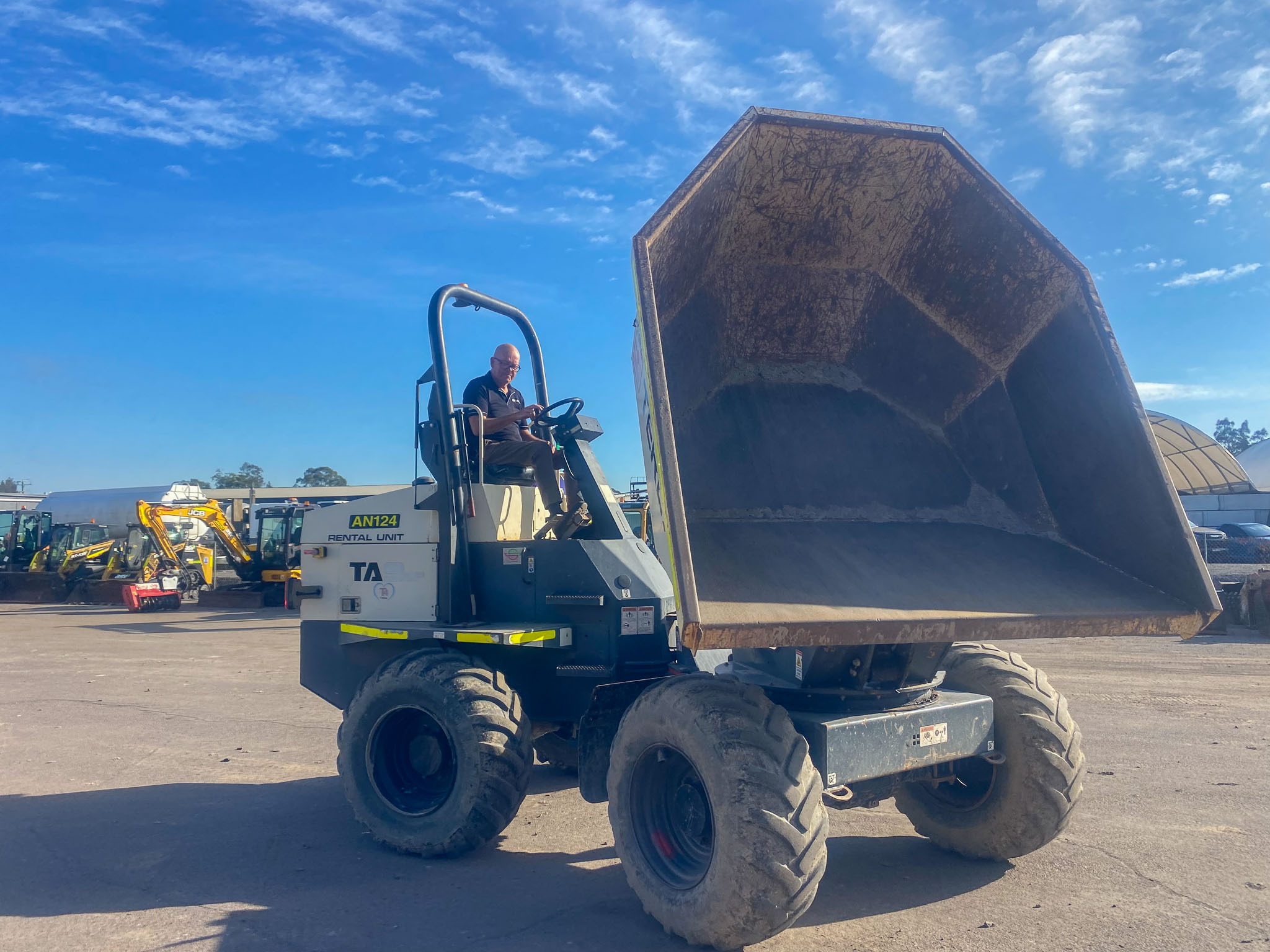 2017 Terex TA9S Site Dumper image 2