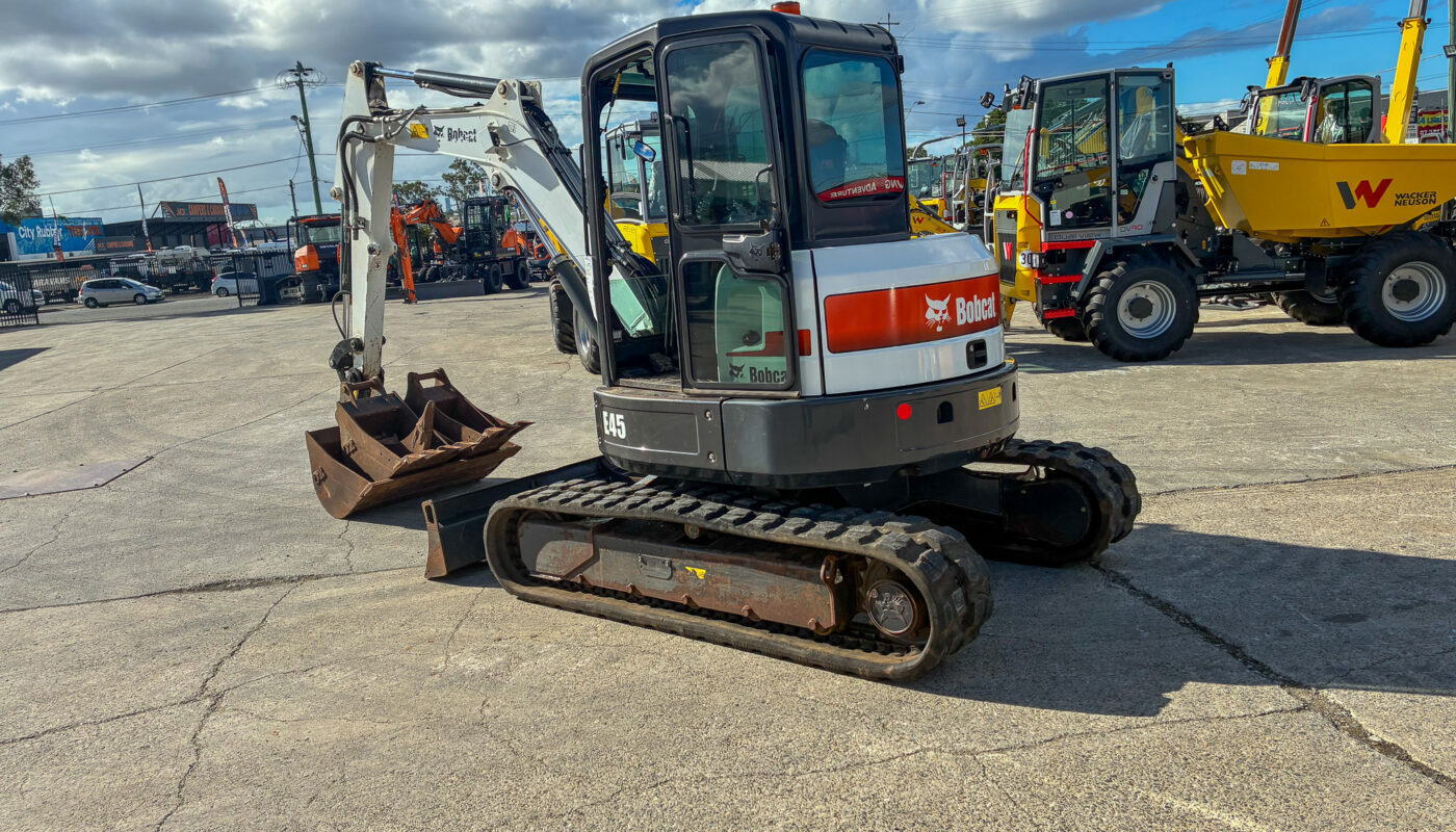 2020 Bobcat E45 mini excavator (1) 2020 Bobcat E45 mini excavator (1)
