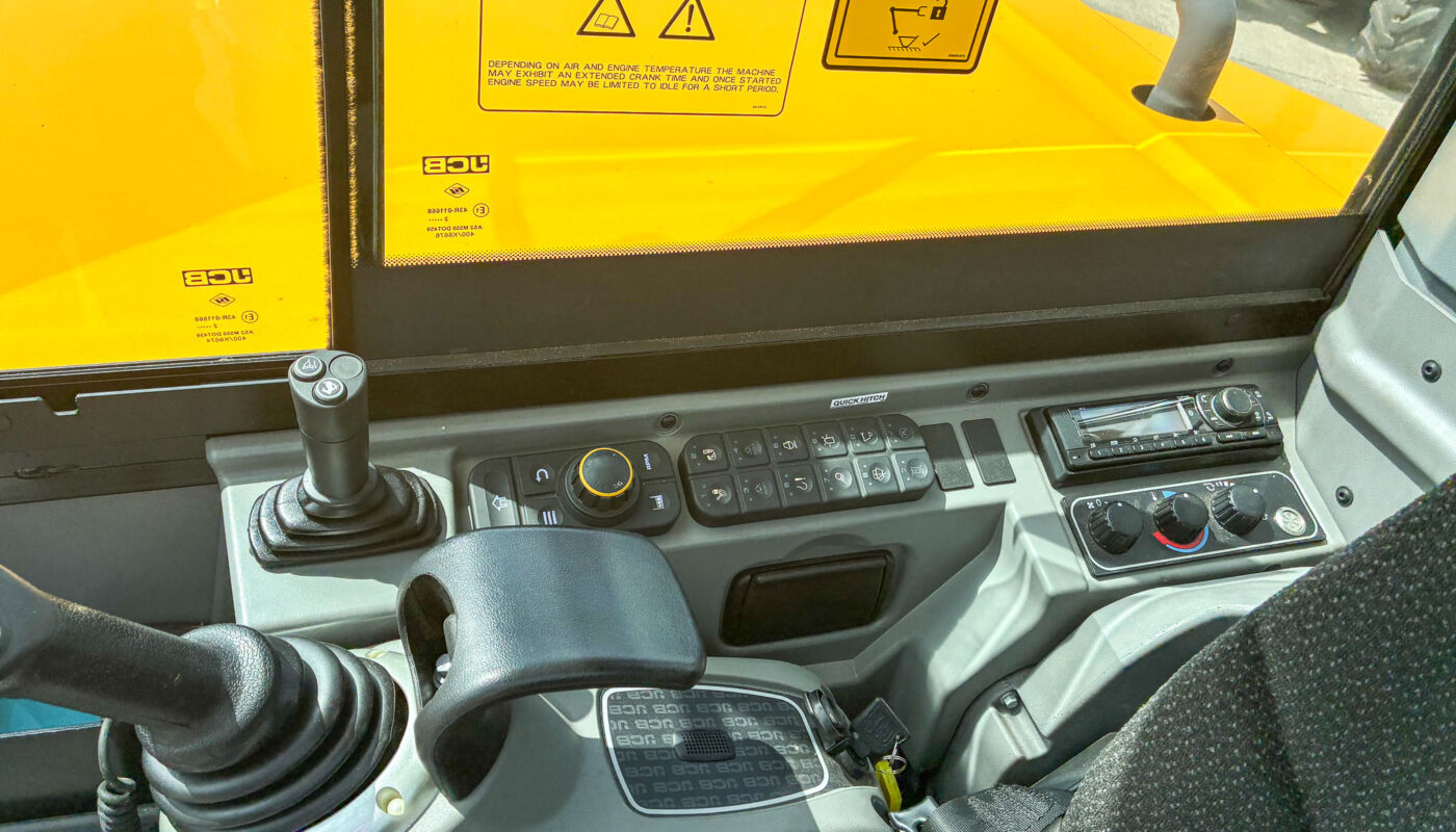 2024 JCB 90Z Excavator (11) 2024 JCB 90Z Excavator (11)