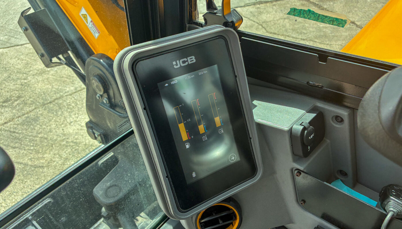 2024 JCB 90Z Excavator (12) 2024 JCB 90Z Excavator (12)
