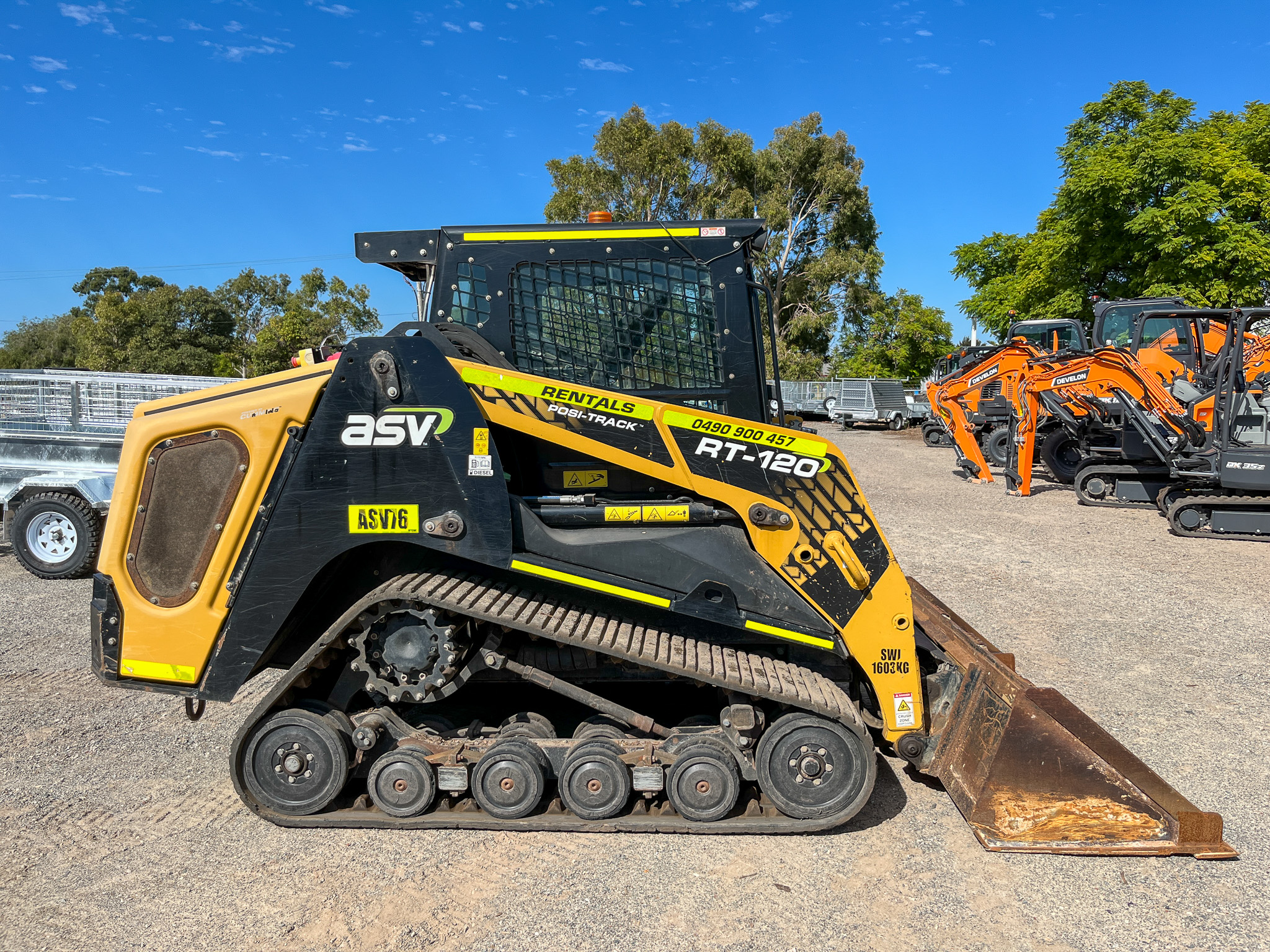 2021 ASV RT-120 Posi-Track Loader image 3