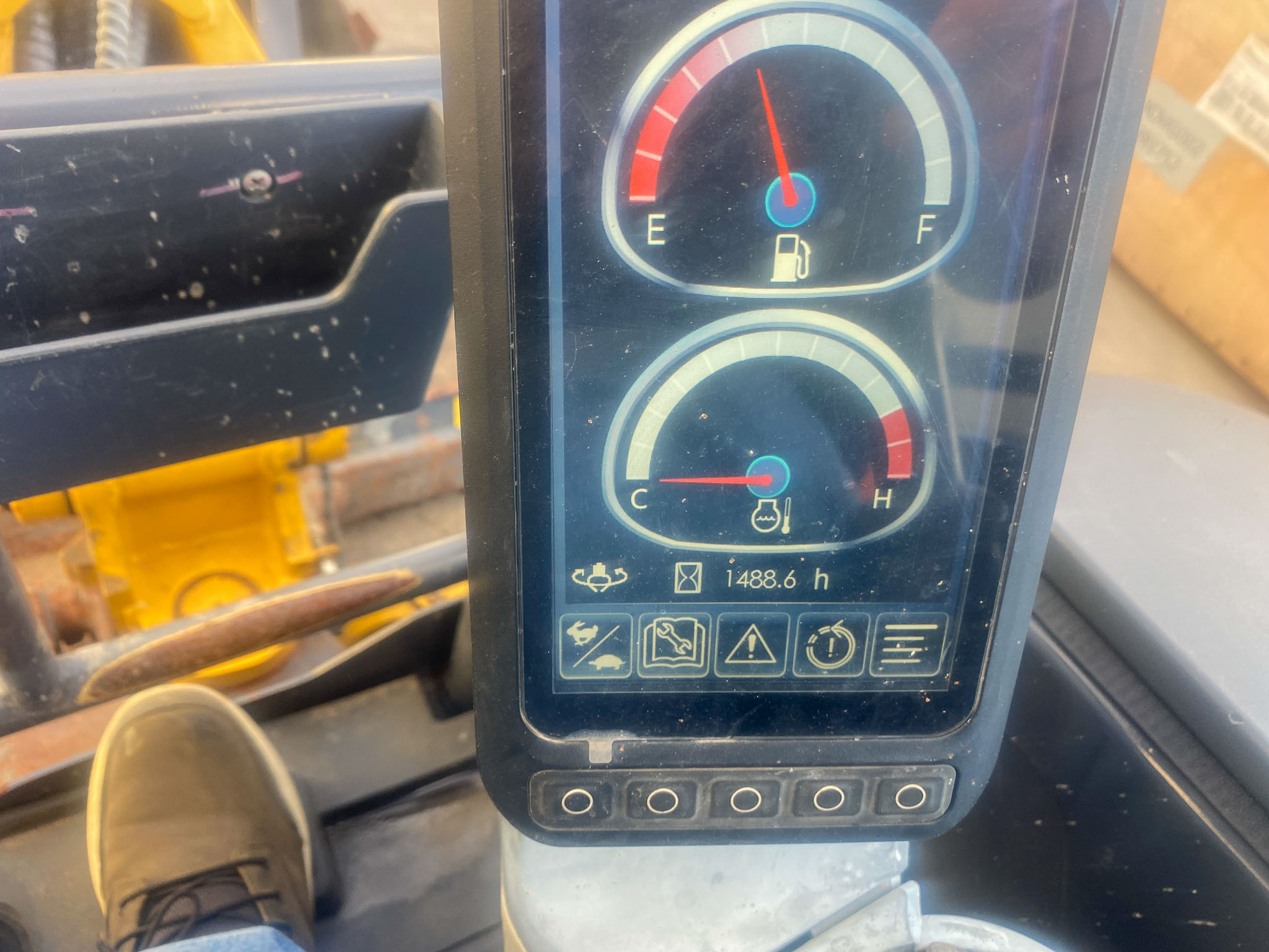 2022 XCMG XE27U Mini Excavator image 2
