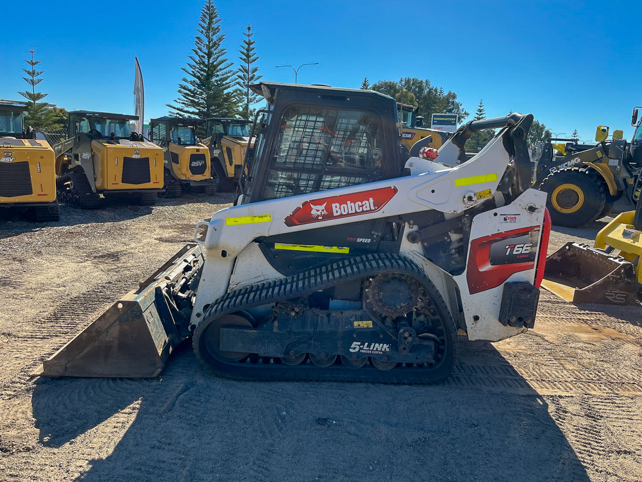 2021 Bobcat T66 Compact Track Loader image 3