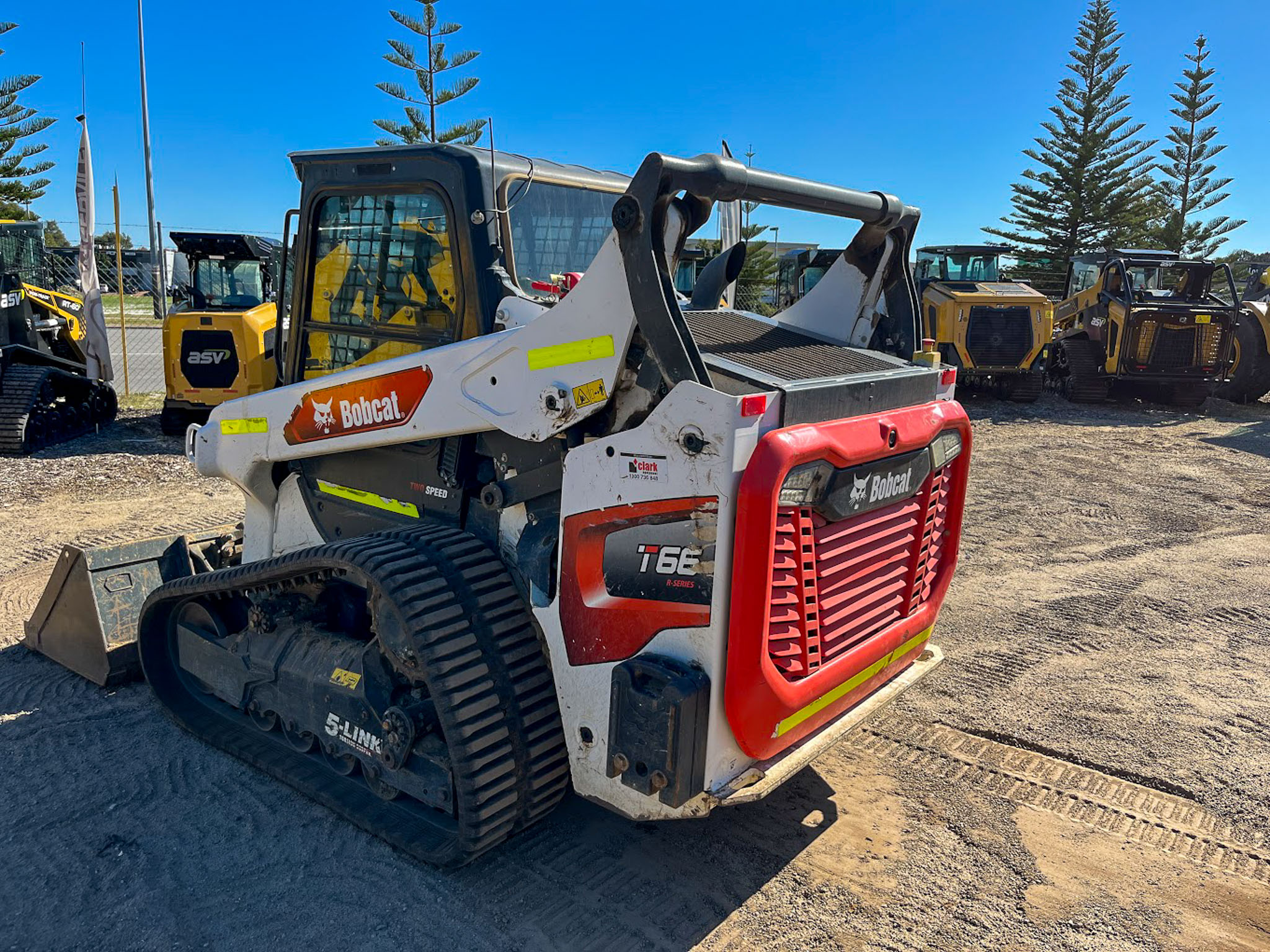 2021 Bobcat T66 Compact Track Loader image 2