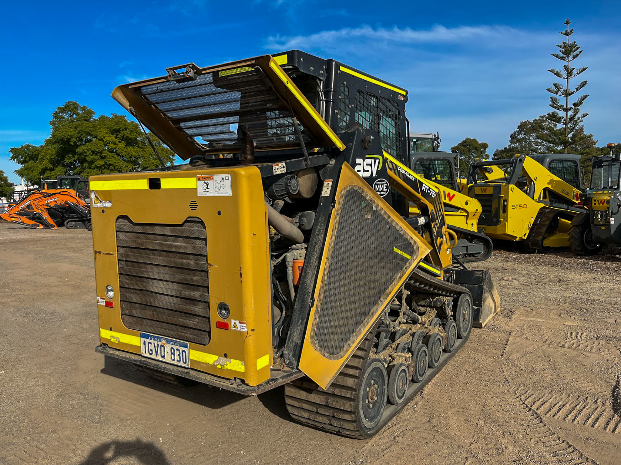 2019 ASV RT-75 Posi-Track Loader image 2