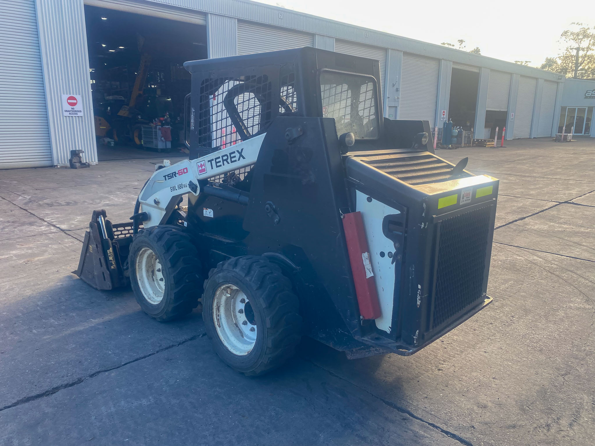 2013 Terex TSR60 Skid Steer Loader image 3