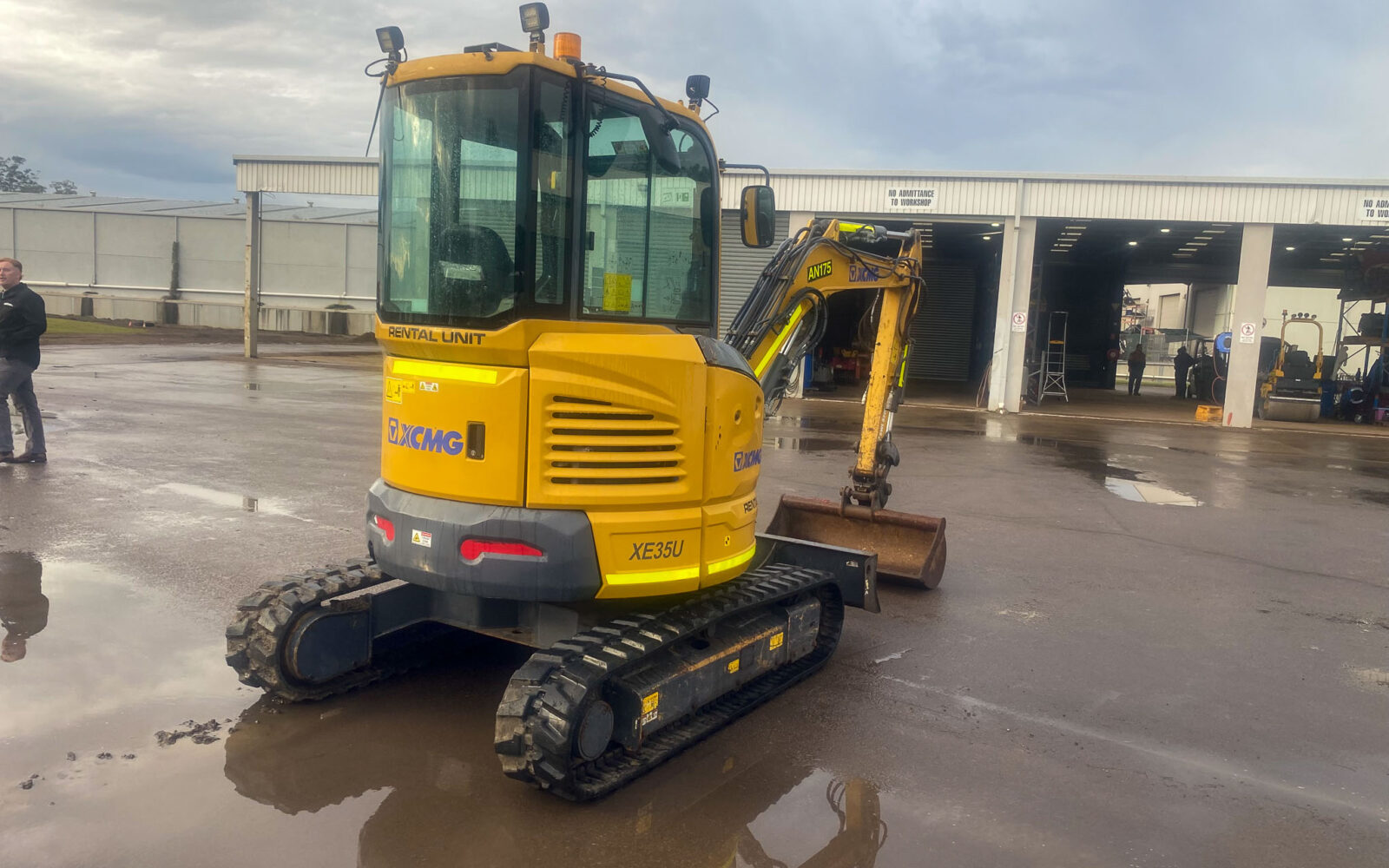 2020 XCMG XE35U Excavator (11)