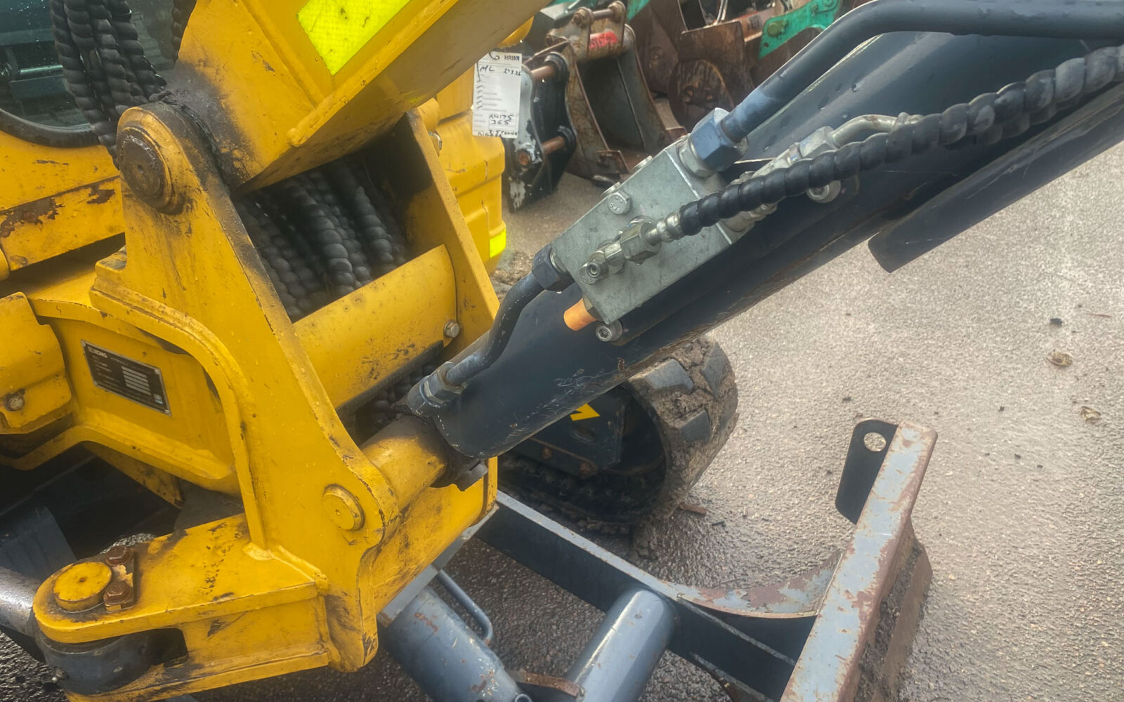 2020 XCMG XE35U Excavator (4)