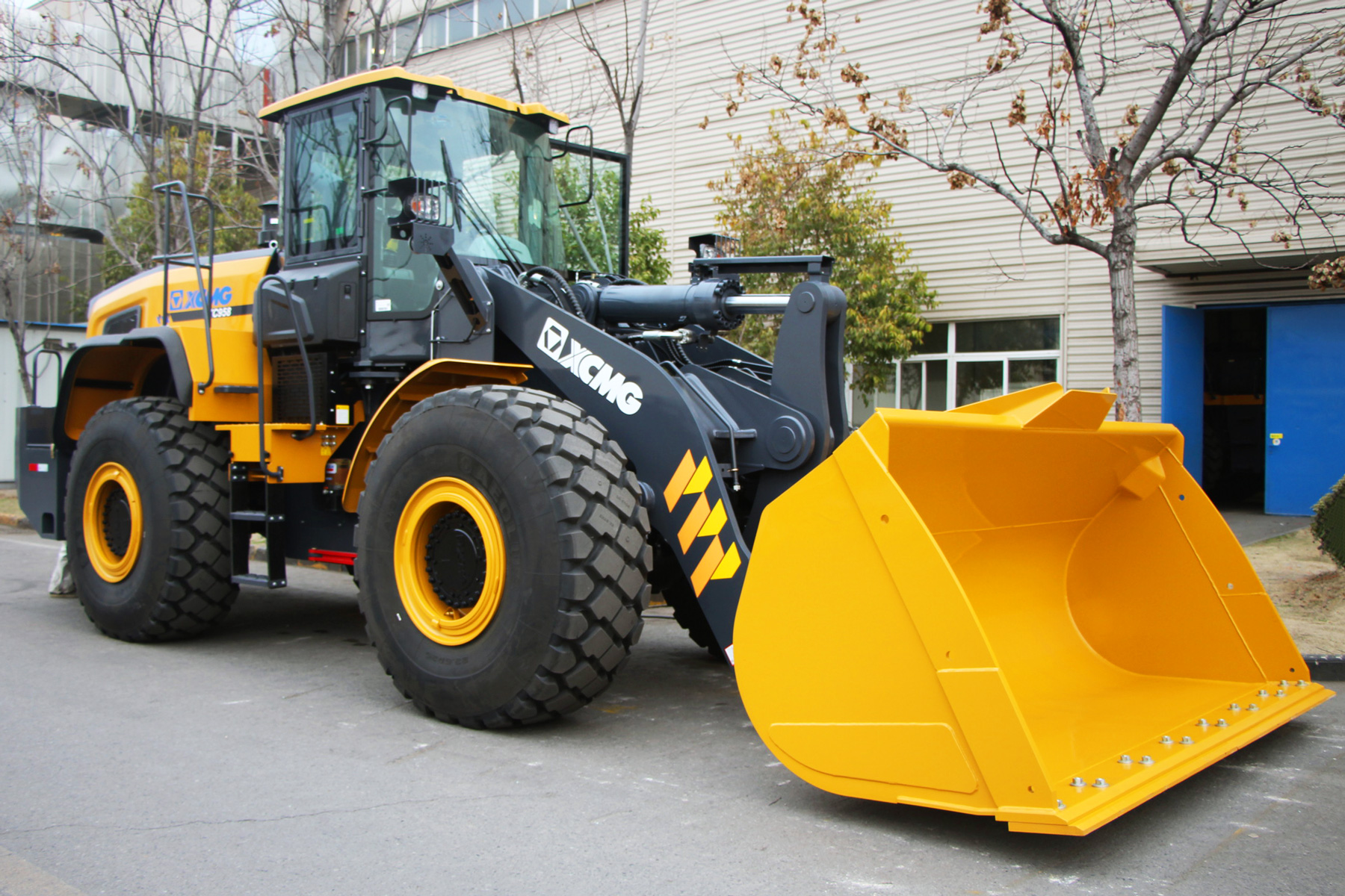Ex-Demo XCMG XC948 Wheel Loader image 3