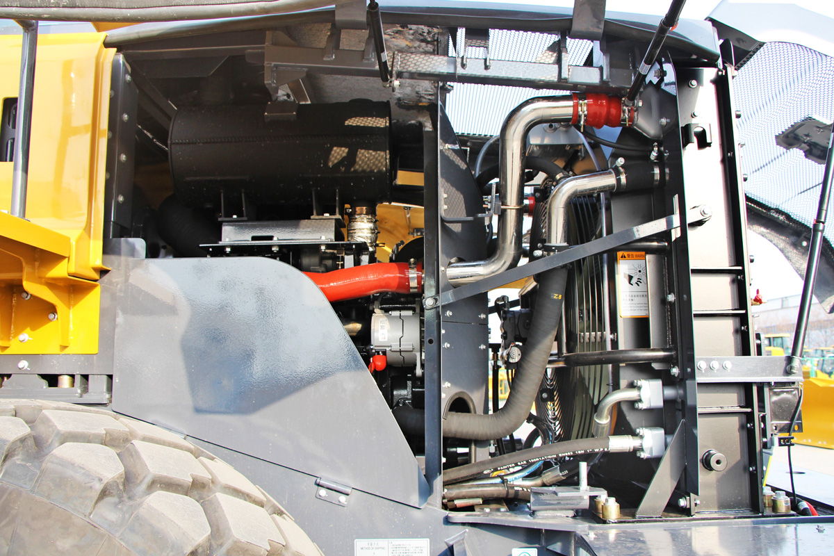Ex-Demo XCMG XC948 Wheel Loader image 4