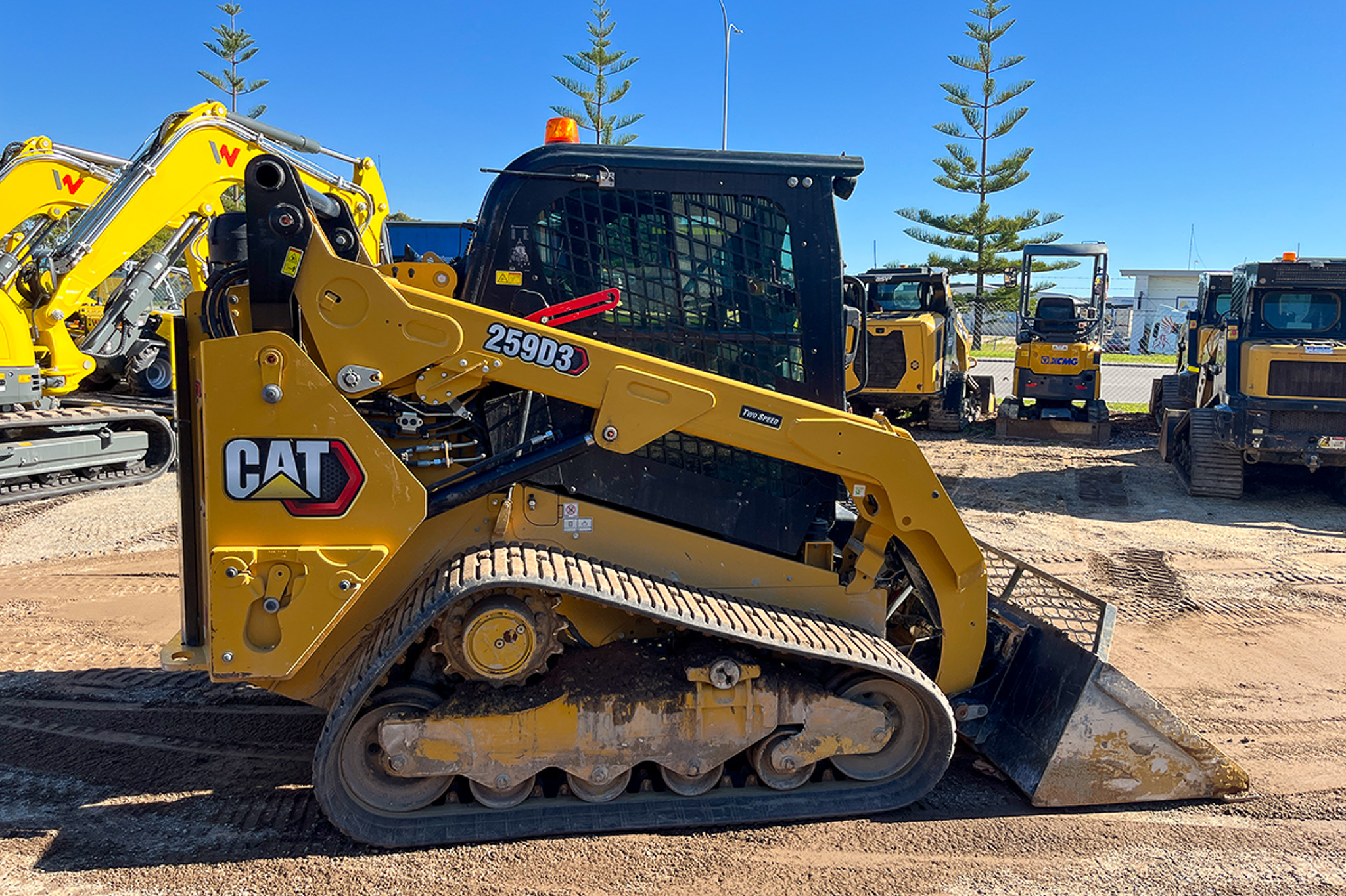 2023 Caterpillar 259D Compact Track Loader image 9