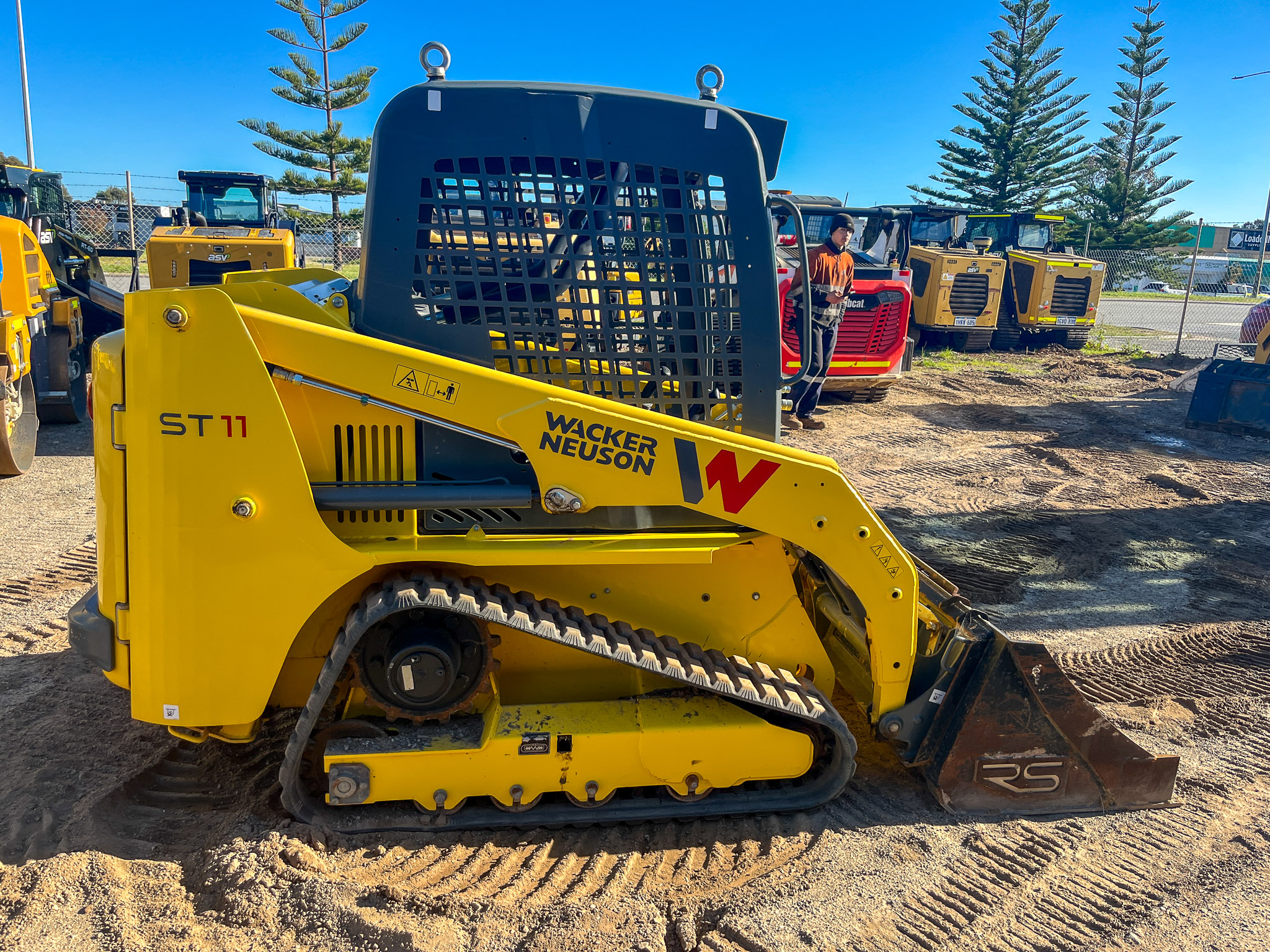 2023 Wacker Neuson Compact Track Loader image 8