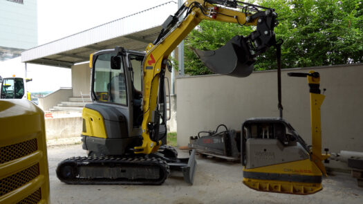 asv-wackerneuson_ez26_excavator (5)